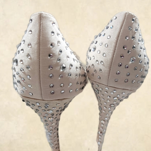 David's Bridal Sparkle Heels - Picture 6 of 6